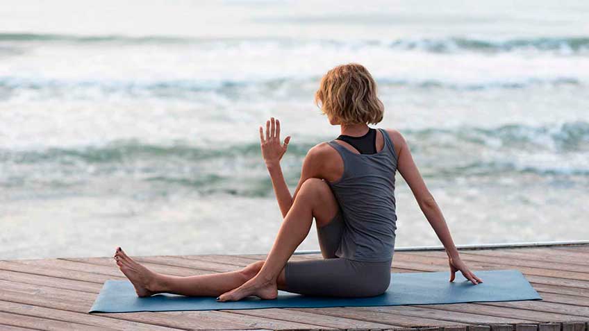 Despertar el Cuerpo Rotando con Manu Yoga de Vida