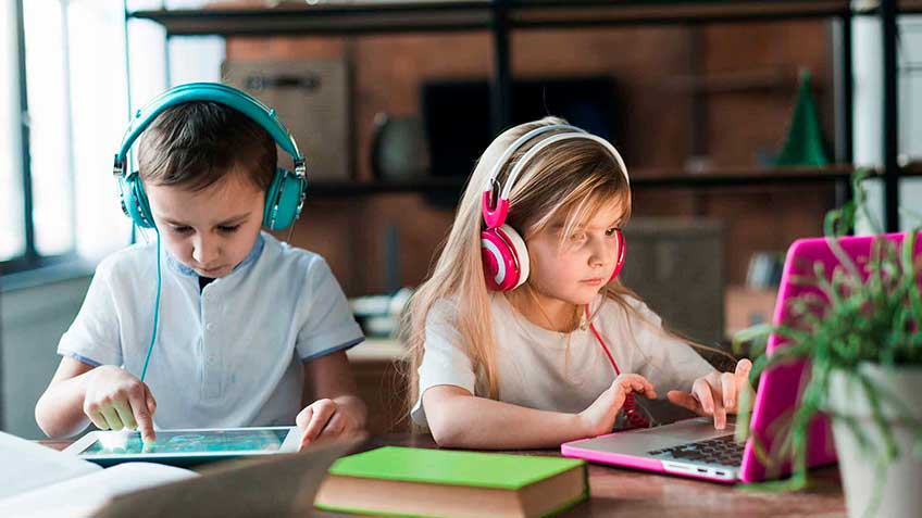 medicina escolar, pantallas, niños, educación infantil, tecnología, Carolina Pérez, padres