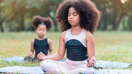 b7005fb8bd3af68714a87b8c32212ec4 image b7005fb8bd3af68714a87b8c32212ec4 Despertar el Cuerpo Sacudiendo con Manu Yoga de Vida - HitLive